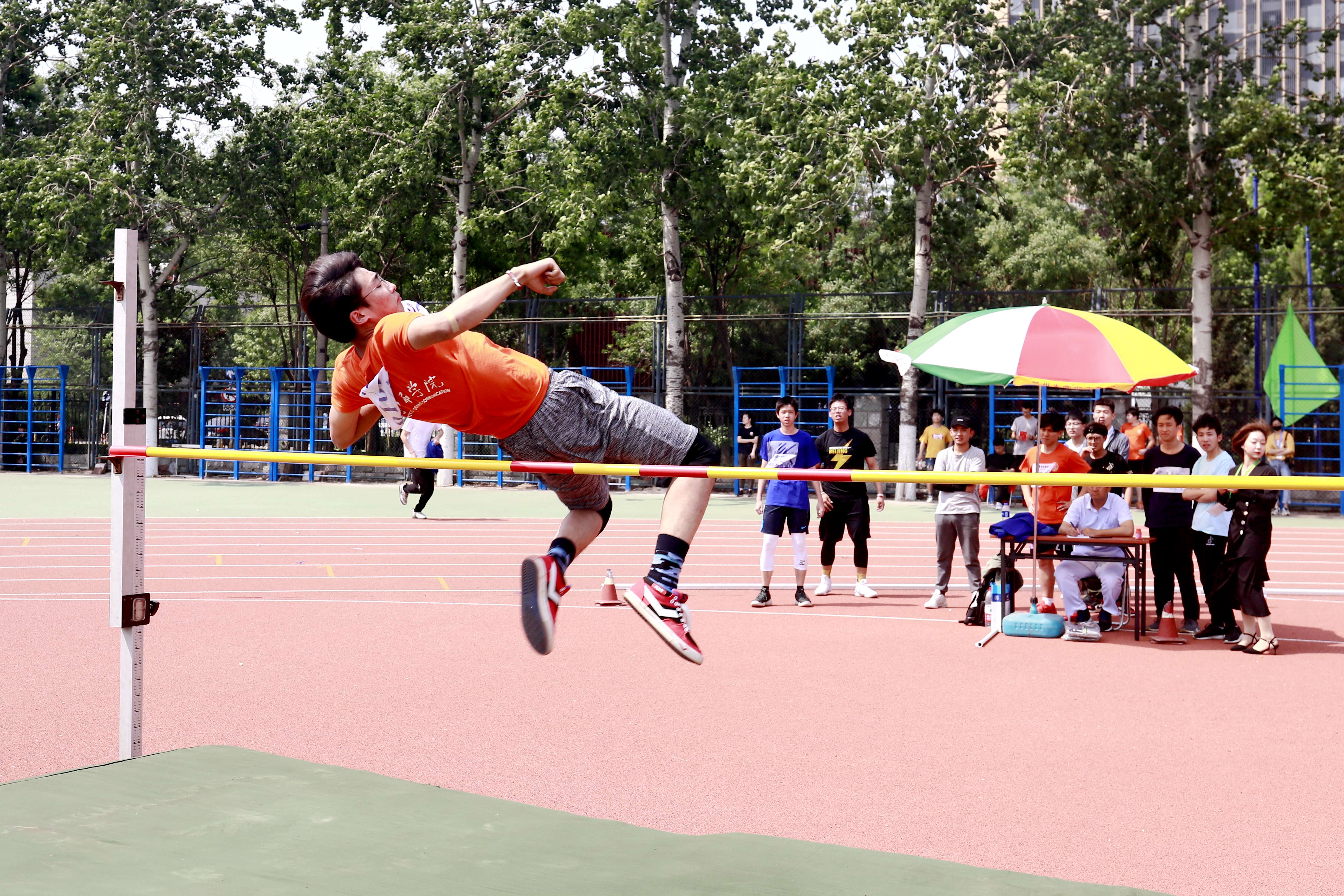 fe0717860a5b424080811a2bc82a4ac7.jpg