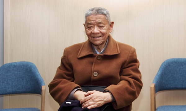 魏志刚半身彩照.jpg