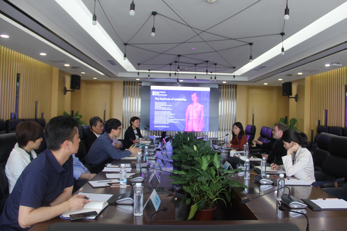 bacac697de6a43f7a868051b9526fbf1.jpg