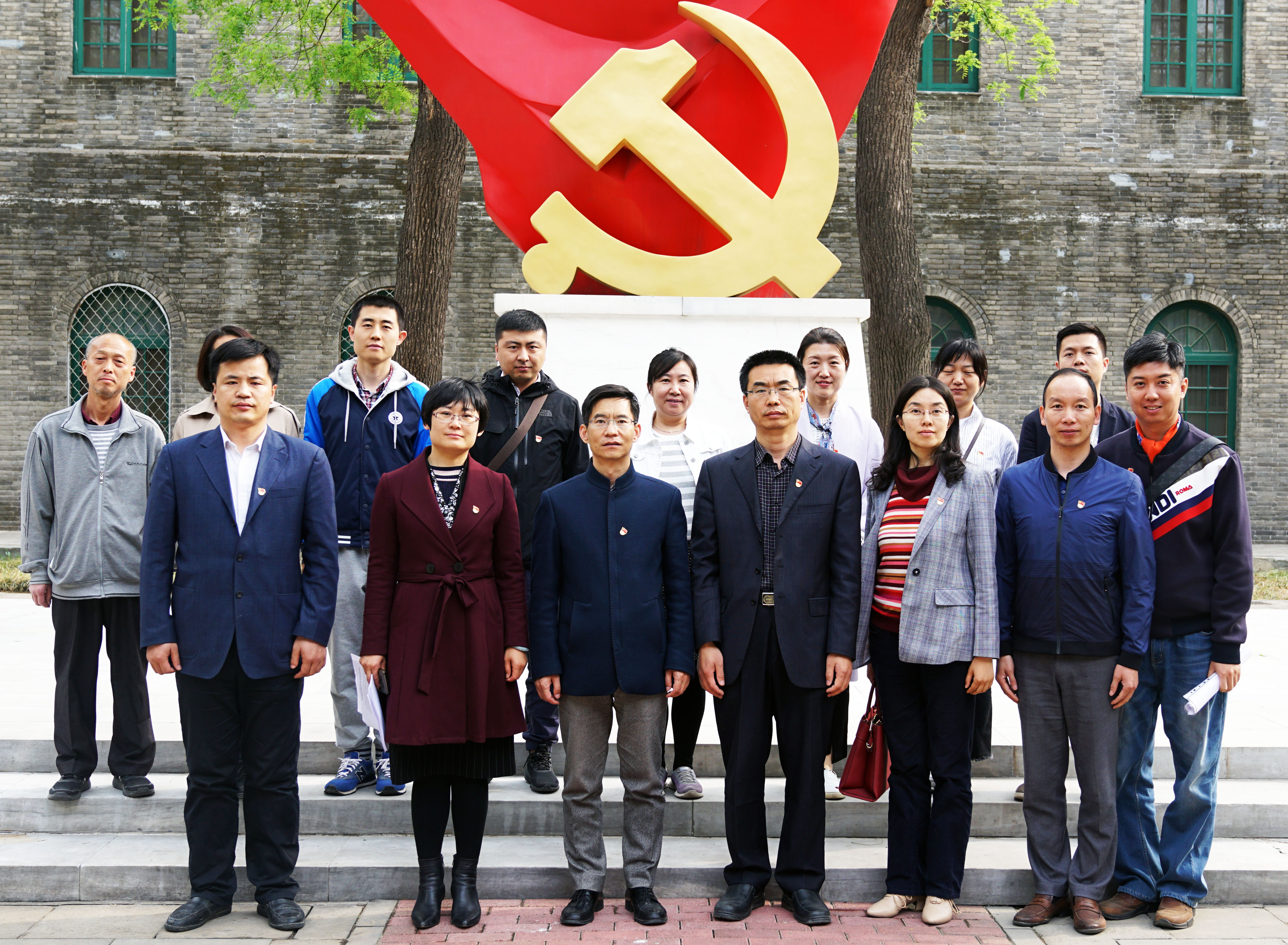 bbb41eb20a8347e59153c3da64de9119.jpg